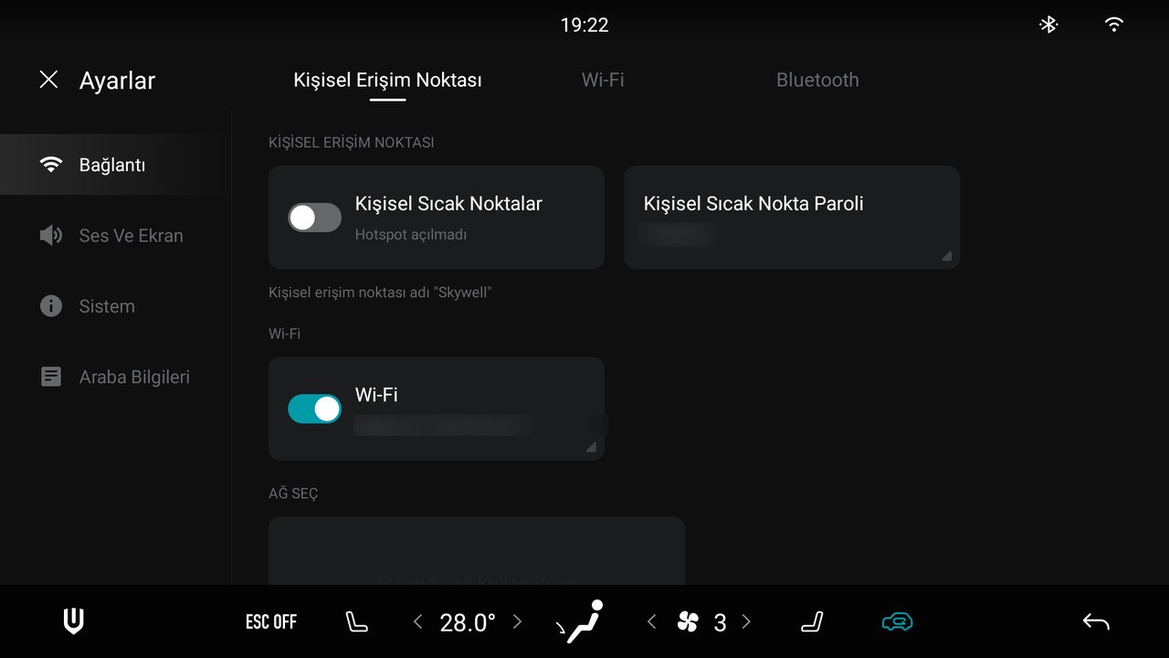 Aracın Ayarlar → Bağlantı sayfası. Wi-Fi açık ve telefona bağlı olmalı.